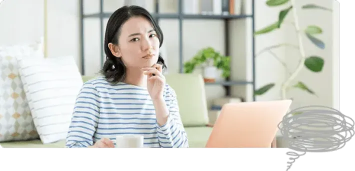 悩む女性