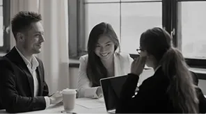 面談をする人たち